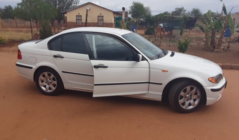 2004 BMW 3 Series 318i full